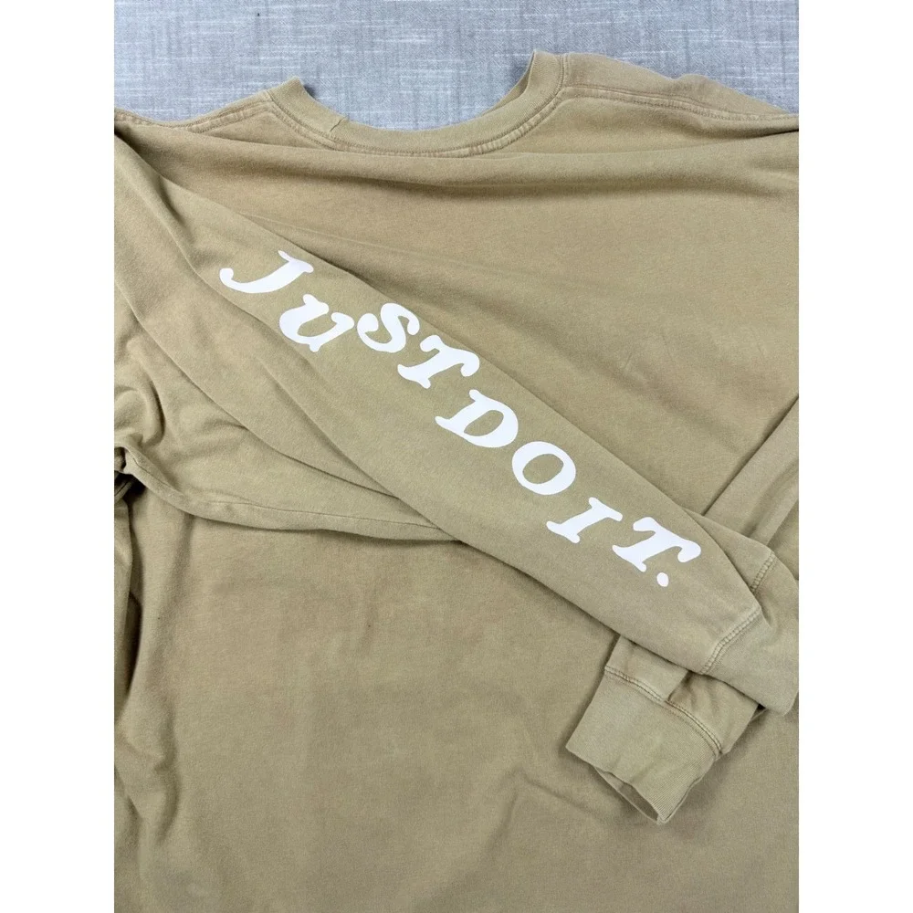 Nike My Nike Friends Graphic Long Sleeve T-Shirt Tan Khaki XXL Mens Just Do It